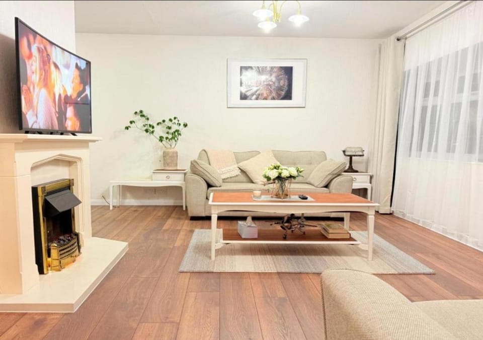 Happy Day 温馨小居-Walk to Warwick Uni & Cannon Park in Coventry that offers free parking Villa in Coventry