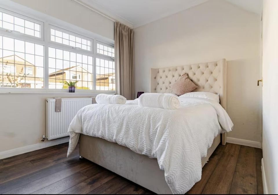 Happy Day -Walk to Warwick Uni & Cannon Park in Coventry that offers free parking 溫馨小居 Villa in Coventry