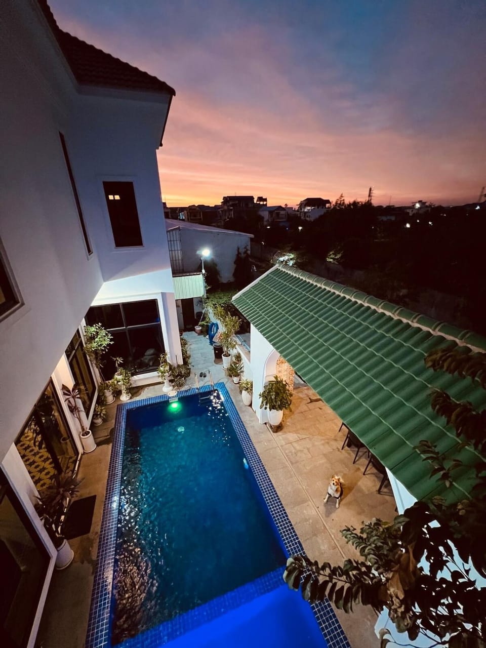 Swimming pool