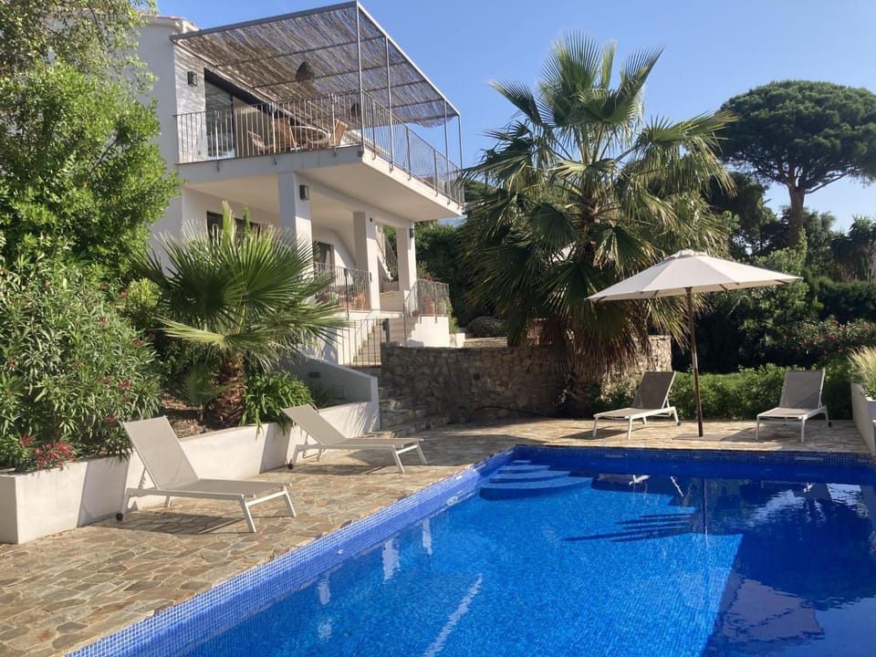 Las Rocas House in Baix Empordà