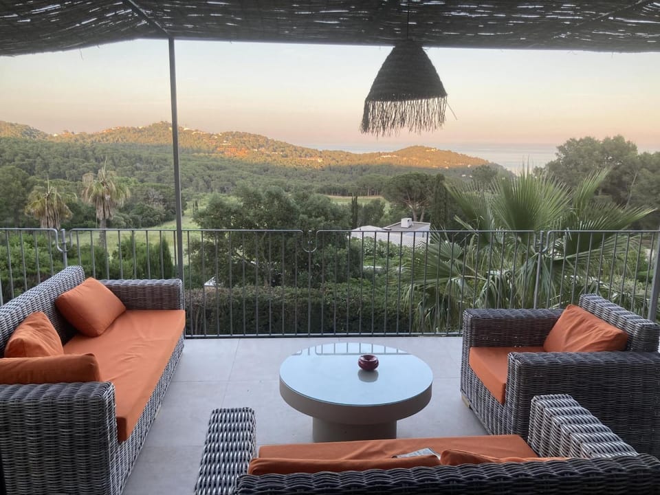 Las Rocas House in Baix Empordà