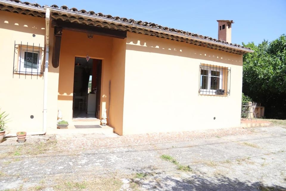 Property building, BBQ facilities, Balcony/Terrace, Facility for disabled guests, Parking
