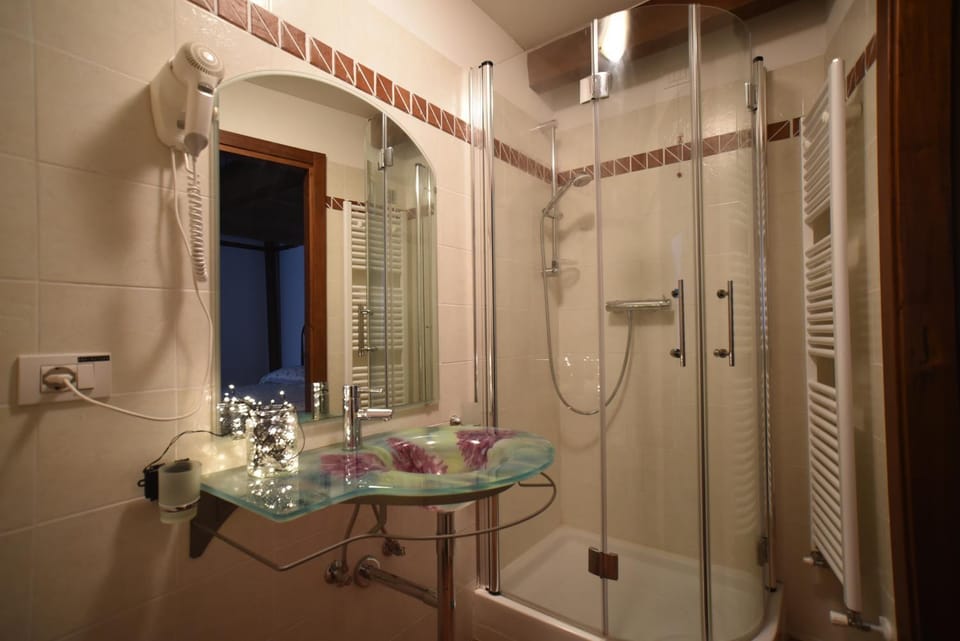 Shower, Bathroom, bidet, hair dryier