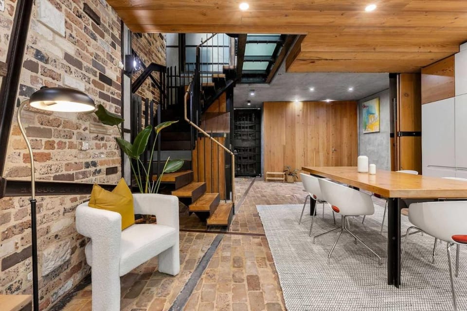 Seating area, Dining area