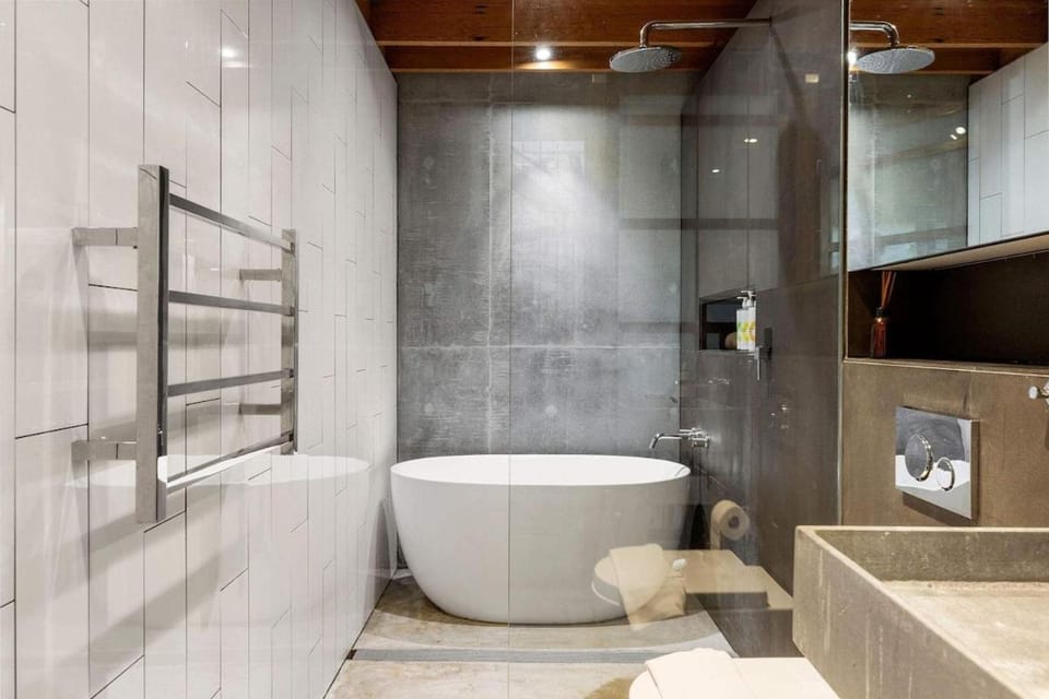 Shower, Toilet, Bathroom, Bath