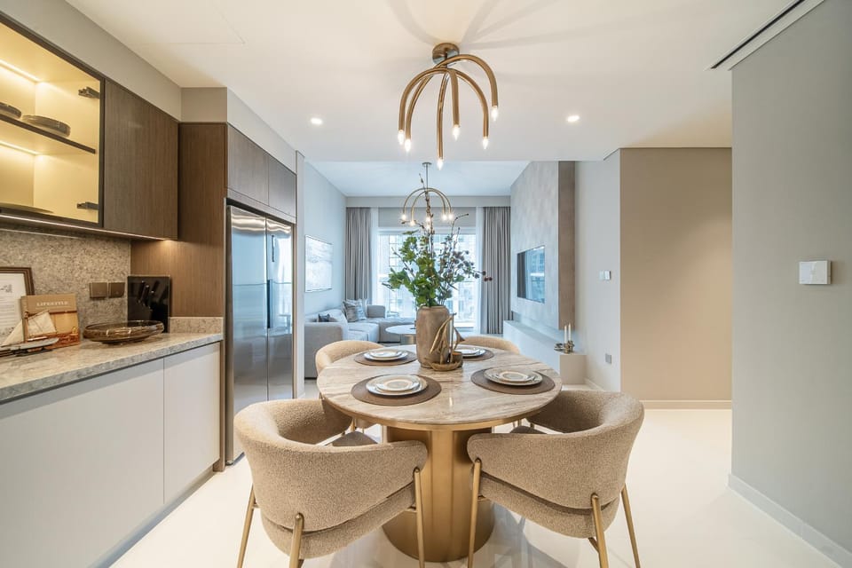 Grand Bleu 02 - LIMITED OFFER! Stunning 2BR Waterfront for 5 Apartment in Dubai