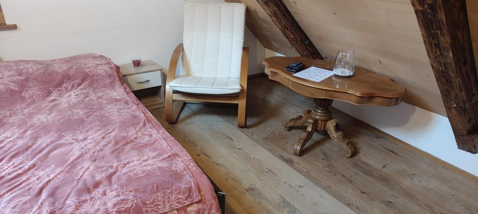 Gurten Galerie Zimmer CLOSE Apartment in City of Bern