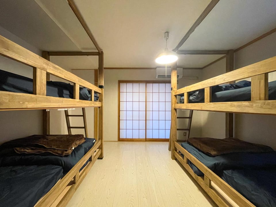 Guesthouse NALUノ道 Hostel in Kobe