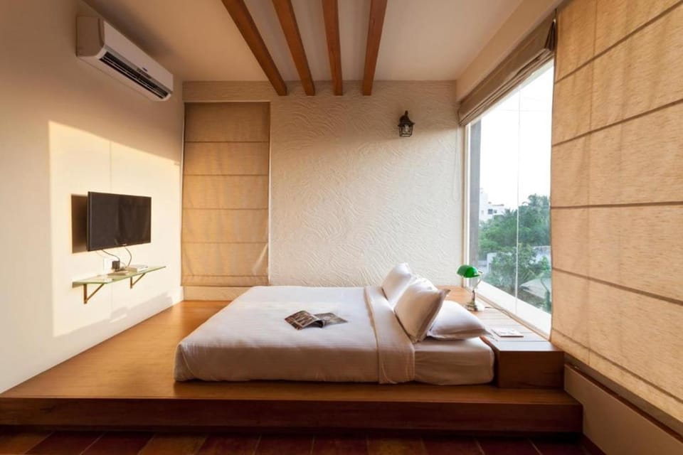 TV and multimedia, Photo of the whole room, Bedroom, air conditioner