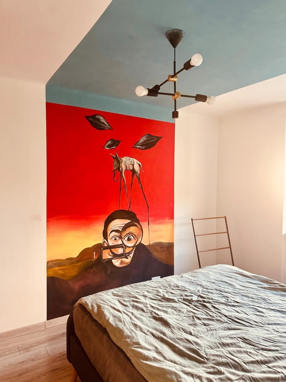 Bed, Photo of the whole room, Decorative detail, Bedroom