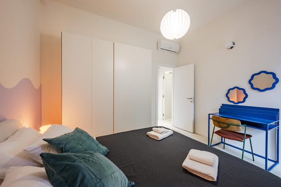 Bed, Bedroom