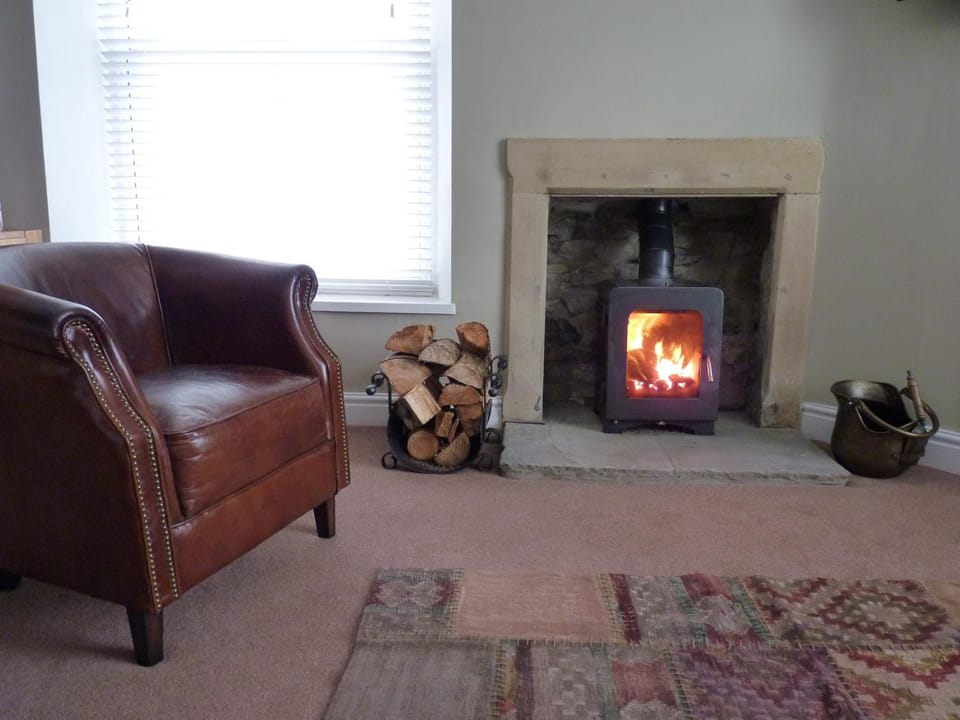 Day, Seating area