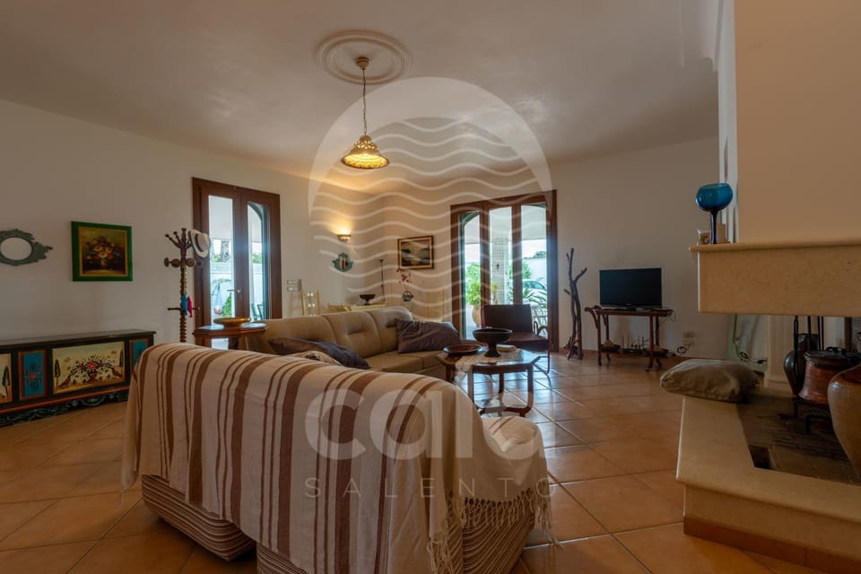 Communal lounge/ TV room, Living room, Seating area