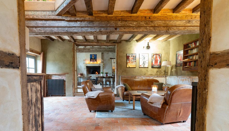 Communal lounge/ TV room