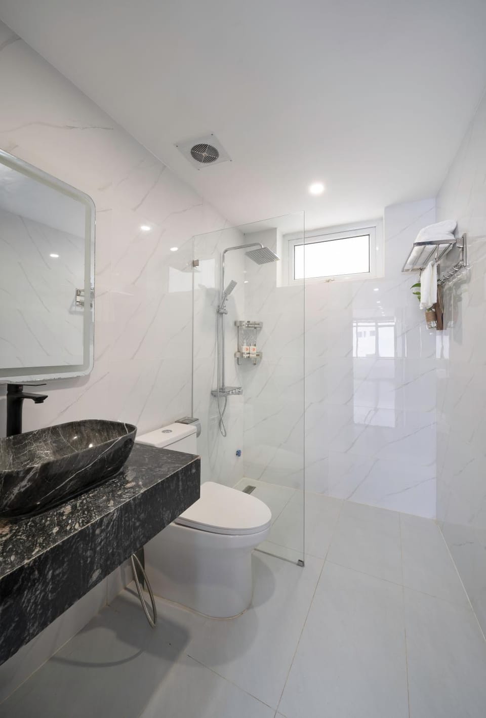 Shower, Toilet, Bathroom