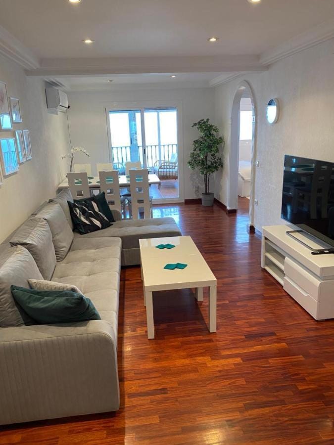 Communal lounge/ TV room, Living room, Seating area