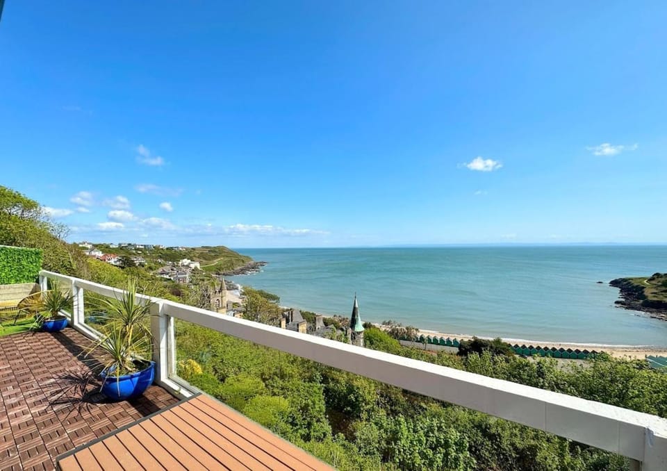 Langland Sea View Apartment Apartment in Wales