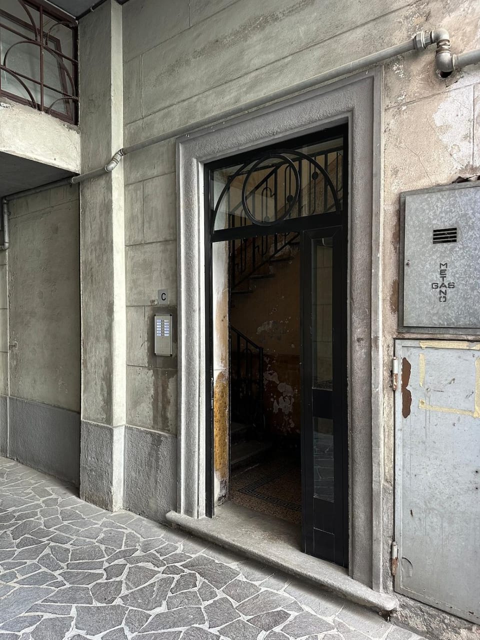 Facade/entrance
