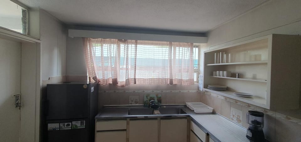 Kitchen or kitchenette, oven, stove