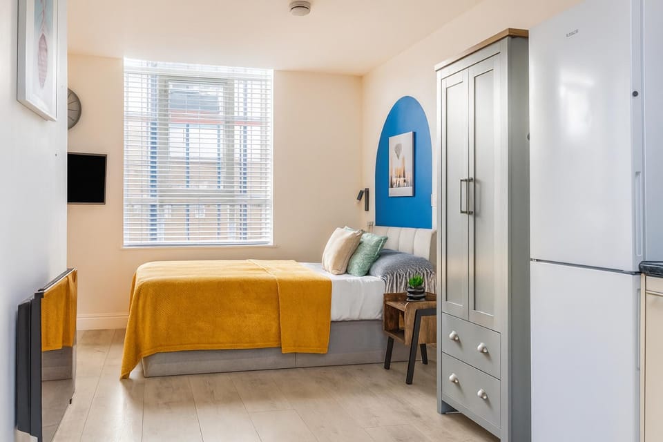 Bed, Bedroom, wardrobe