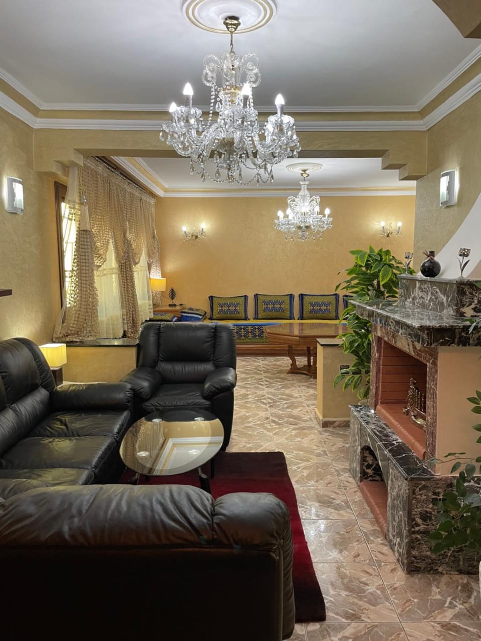 Living room, Seating area