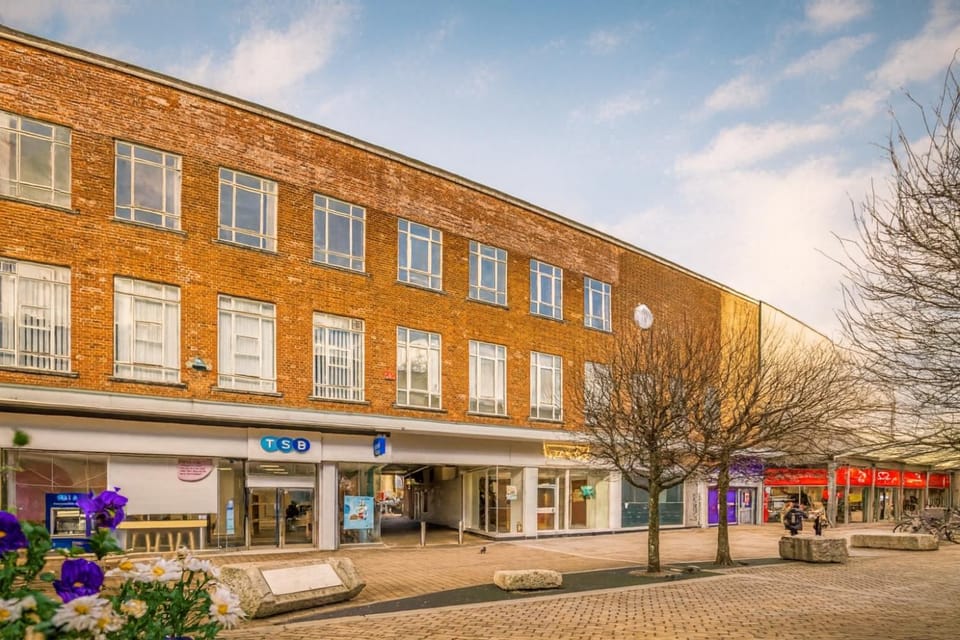 Property building, Location