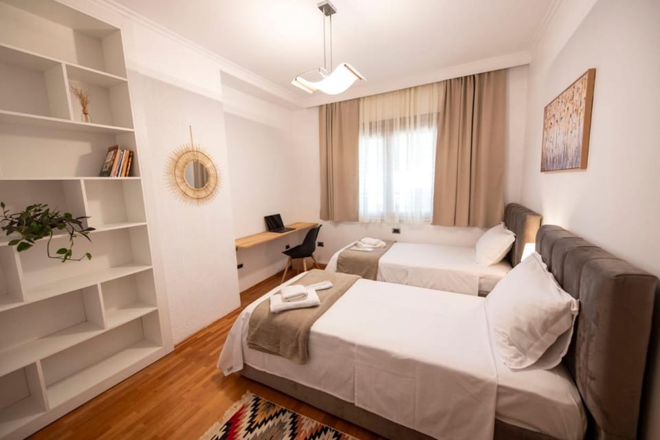 Bed, Bedroom, air conditioner