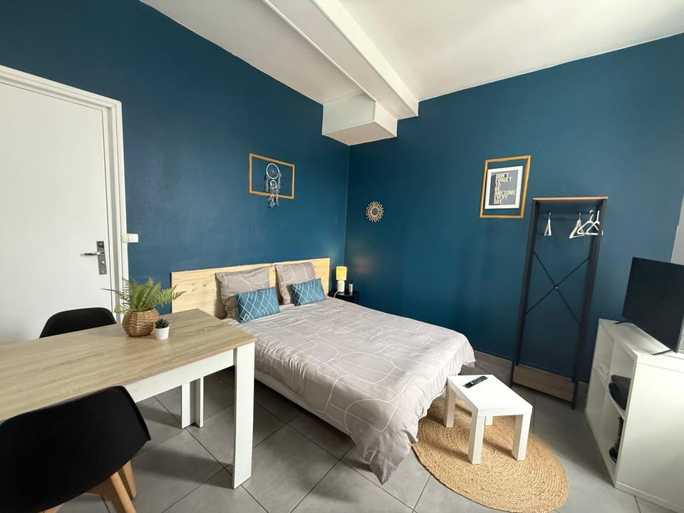 View (from property/room), Guests, Garden view, furniture, heating, internet, storage, towels