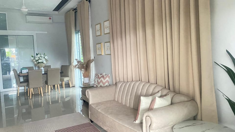 D Cahaya Homestay House in Perak