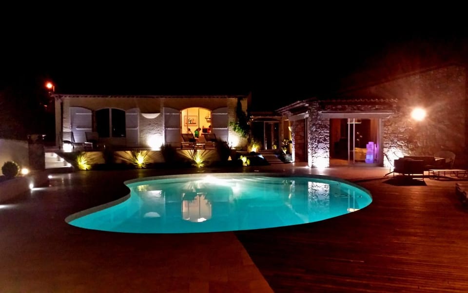 Night, Pool view