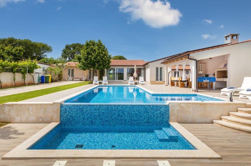 Villa MileManda - managed by Travel Istria Villa in Banjole