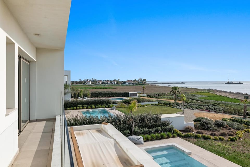 Patio, Day, Natural landscape, Garden, View (from property/room), Balcony/Terrace, Garden view, Pool view, Sea view, Swimming pool