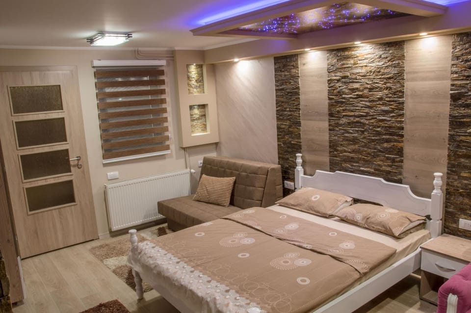 Night, Winter, Decorative detail, Bedroom, On site