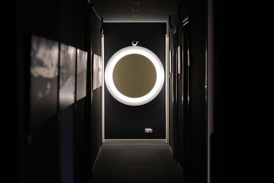 Decorative detail, Area and facilities