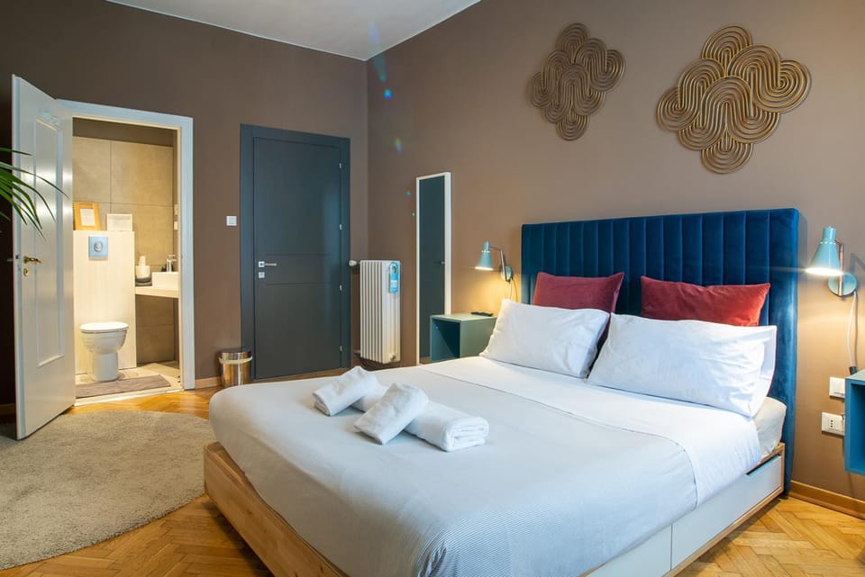 Bed, Bathroom, Bedroom