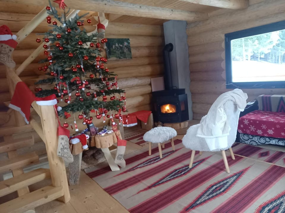 Nyugalom Rönkhàz Chalet in Romania