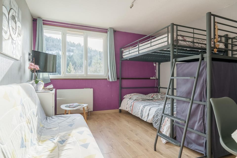 Bed, TV and multimedia