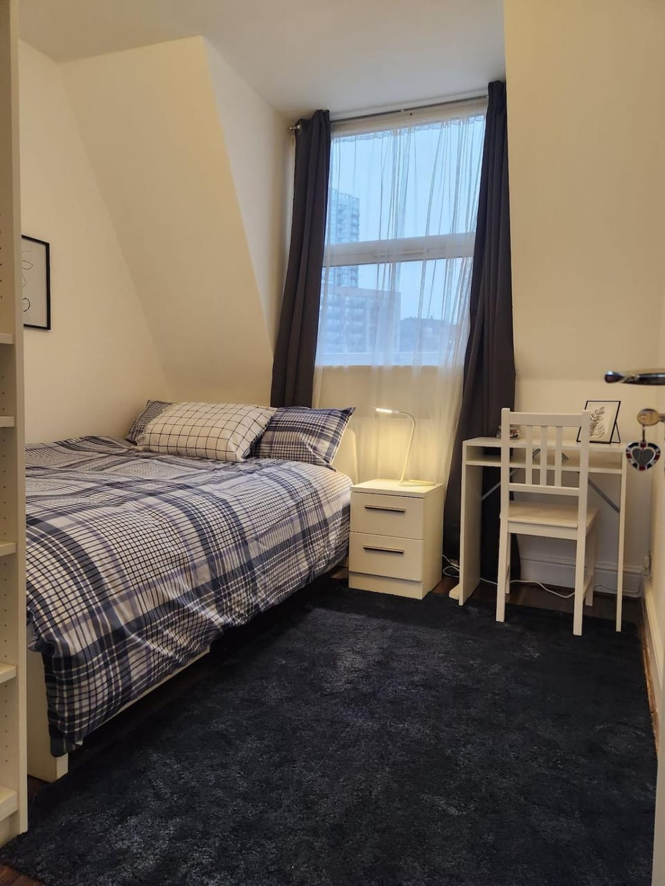 Modern Spacious Rooms 10 Minutes from Big Ben Bed and Breakfast in London Borough of Southwark