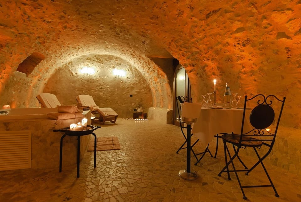 Activities, Hot Tub, Sauna, Steam room, Spa and wellness centre/facilities, Spa and wellness centre/facilities, Decorative detail, On site