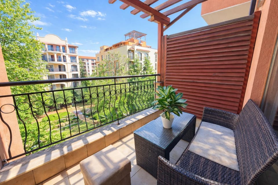 Balcony/Terrace, Balcony/Terrace, Dining area