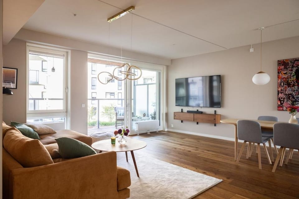 TV and multimedia, Balcony/Terrace, Living room, Seating area
