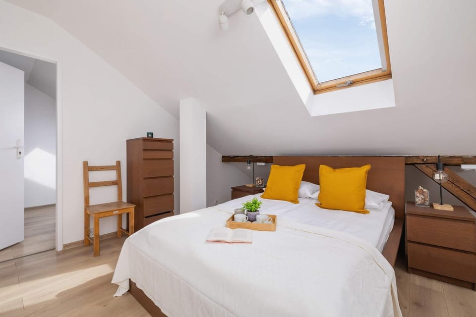 Bed, Photo of the whole room, Bedroom, towels, wardrobe