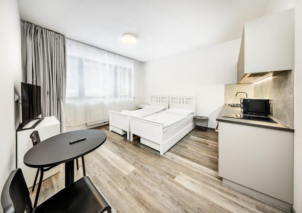 Bed, Bedroom, kitchen