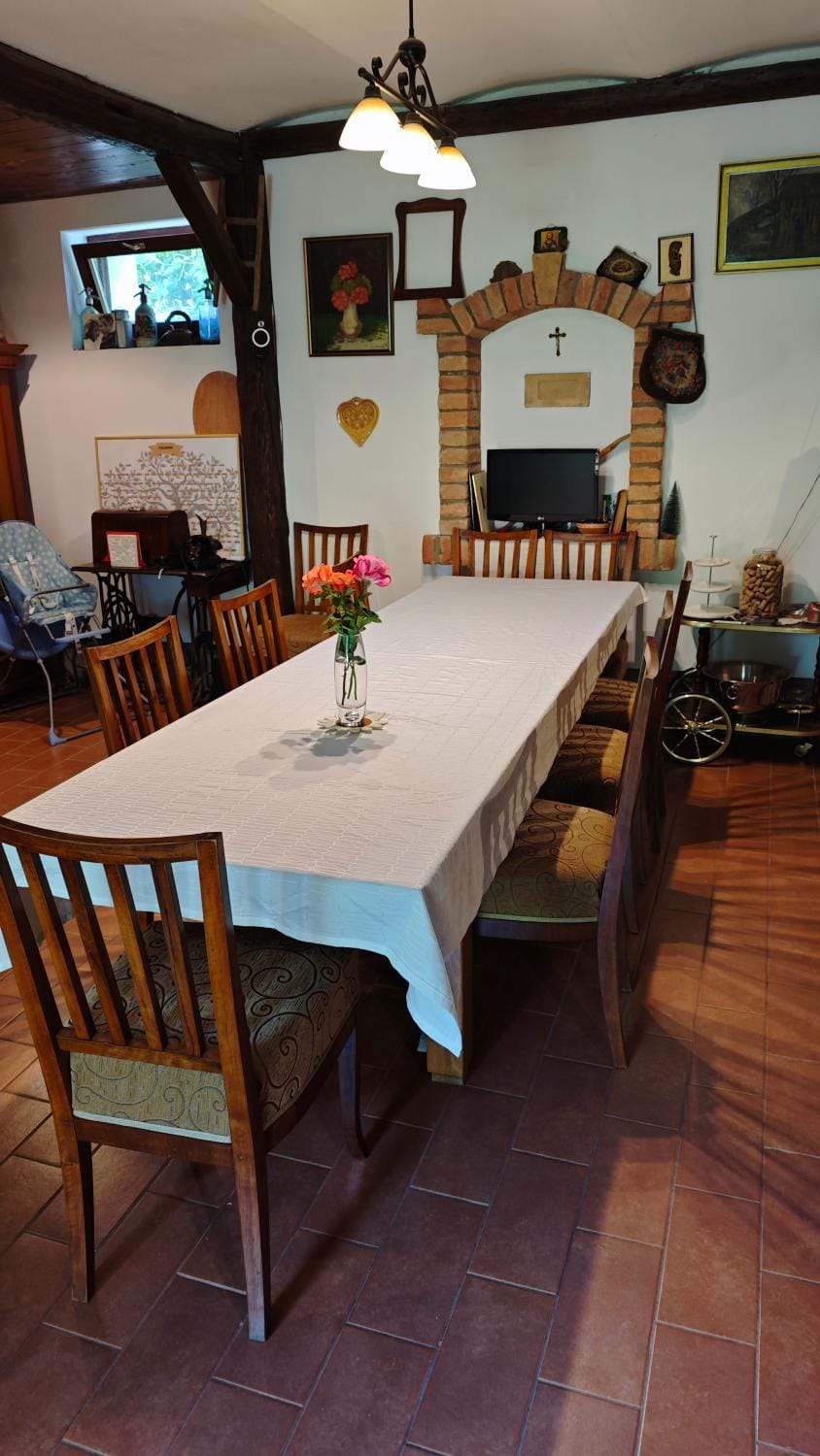 Communal kitchen, kitchen