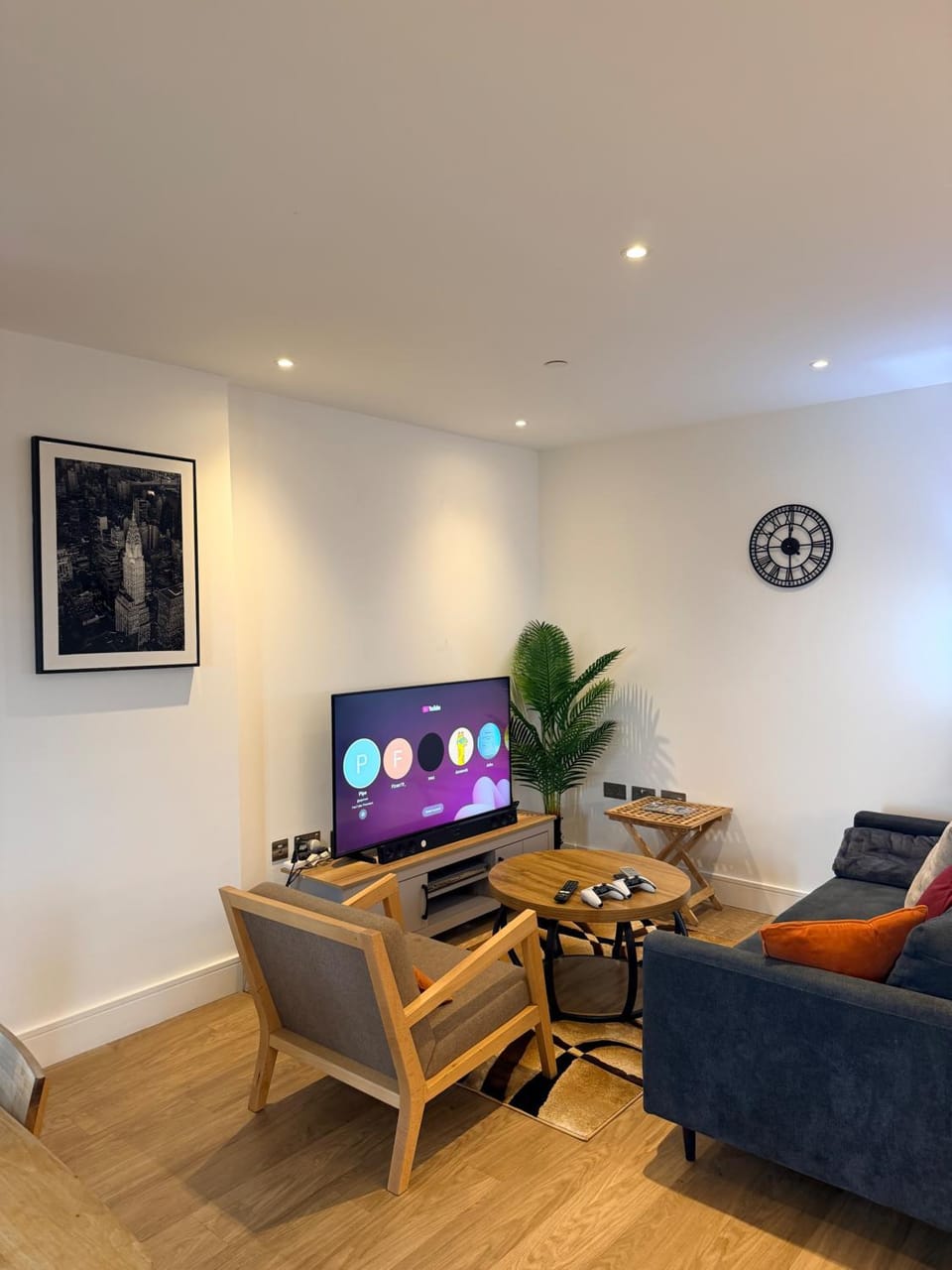 Cozy 2-Bed Apt Sleeps 4 near Jewellery Quarter Apartment in Birmingham