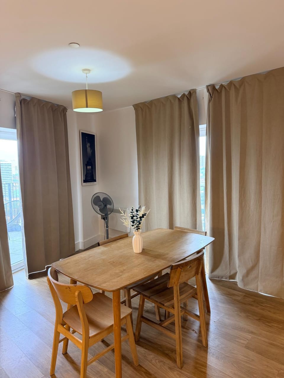 Cozy 2-Bed Apt Sleeps 4 near Jewellery Quarter Apartment in Birmingham