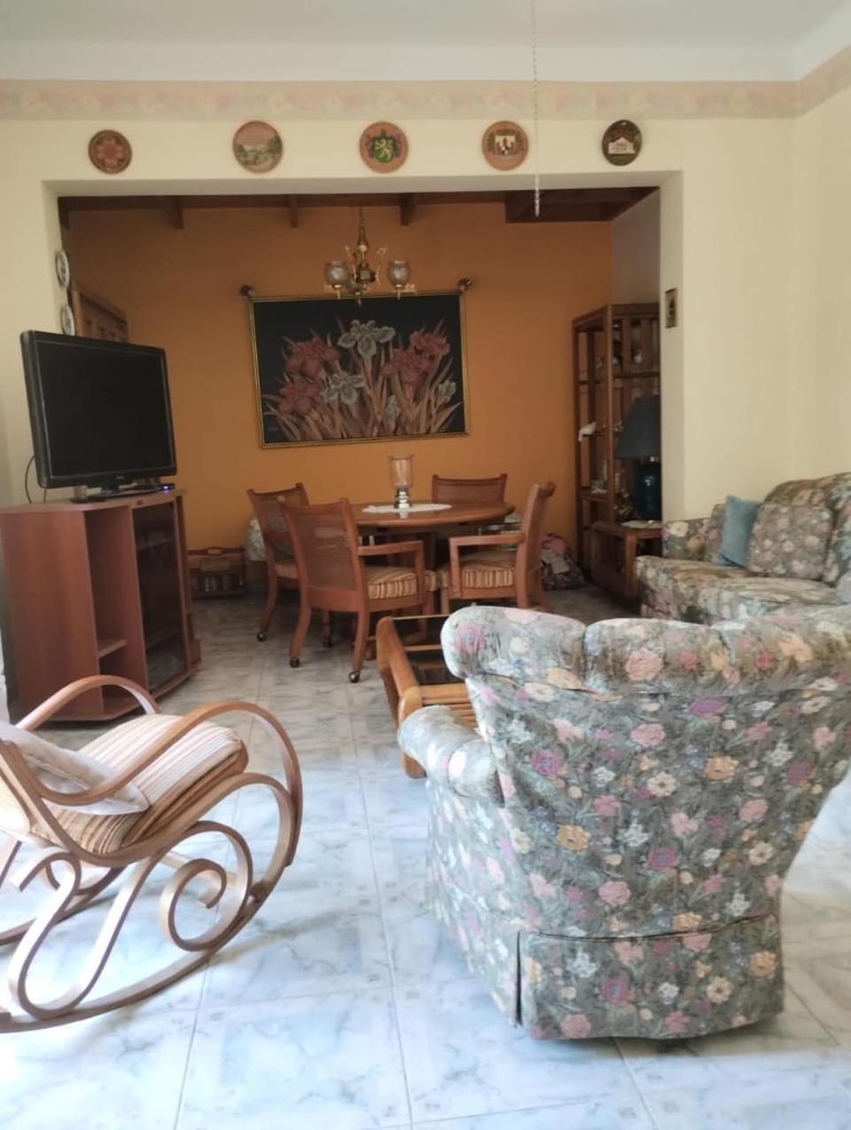Communal lounge/ TV room, Living room, Seating area