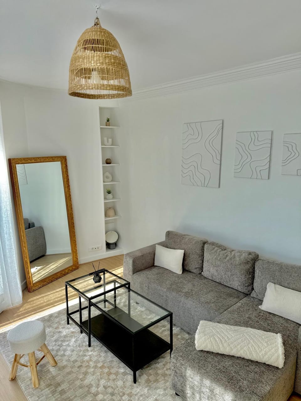 Appartement élégant aux portes de Paris Apartment in Paris