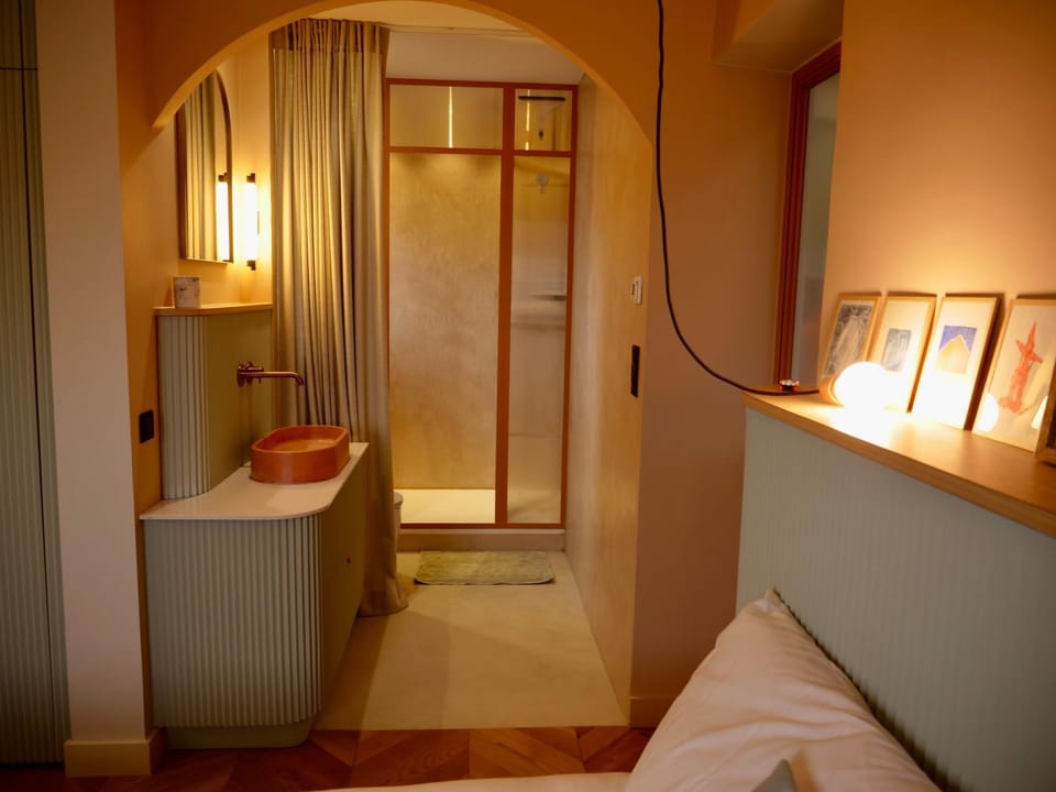 Shower, Bathroom, towels