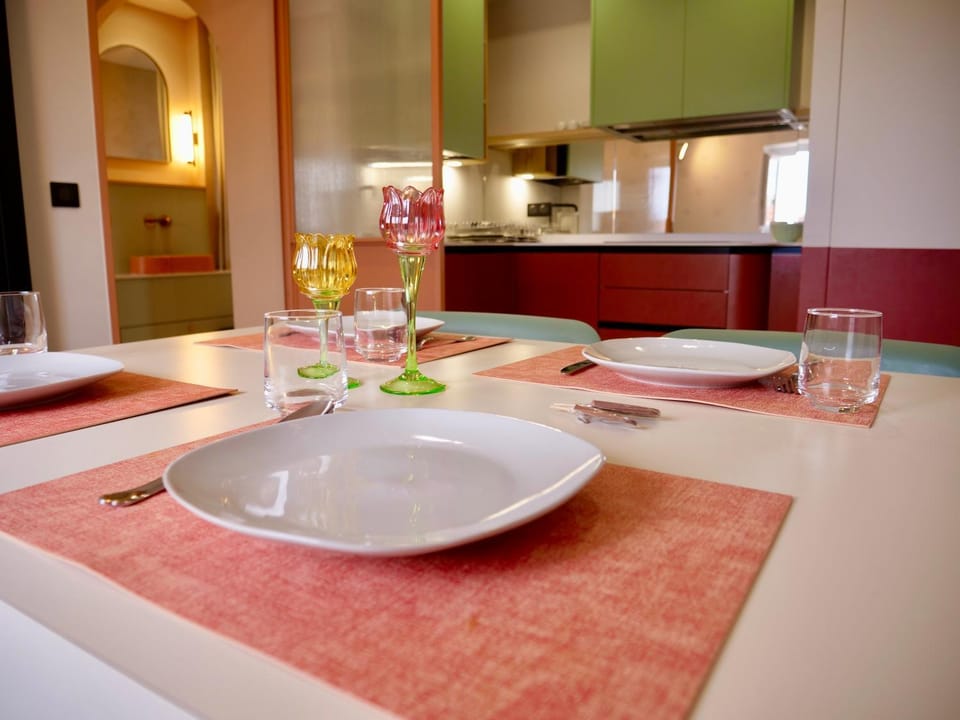 Dining area, kitchen